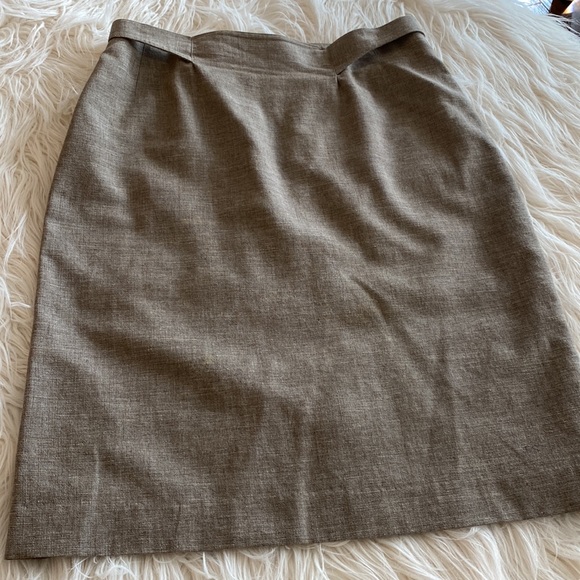 ARMANI Collezioni knee length skirt - Picture 9 of 9